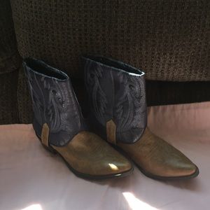 Cowboy boots: brand Coconuts by Matisse size 8.5